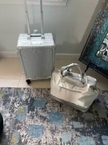 Customer-uploaded video. Click to see more details.